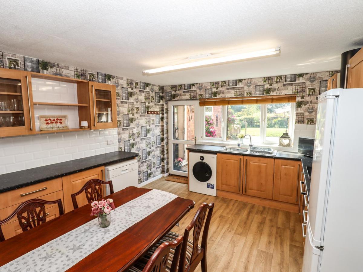 8 Heatons Bridge Road Casa vacanze *