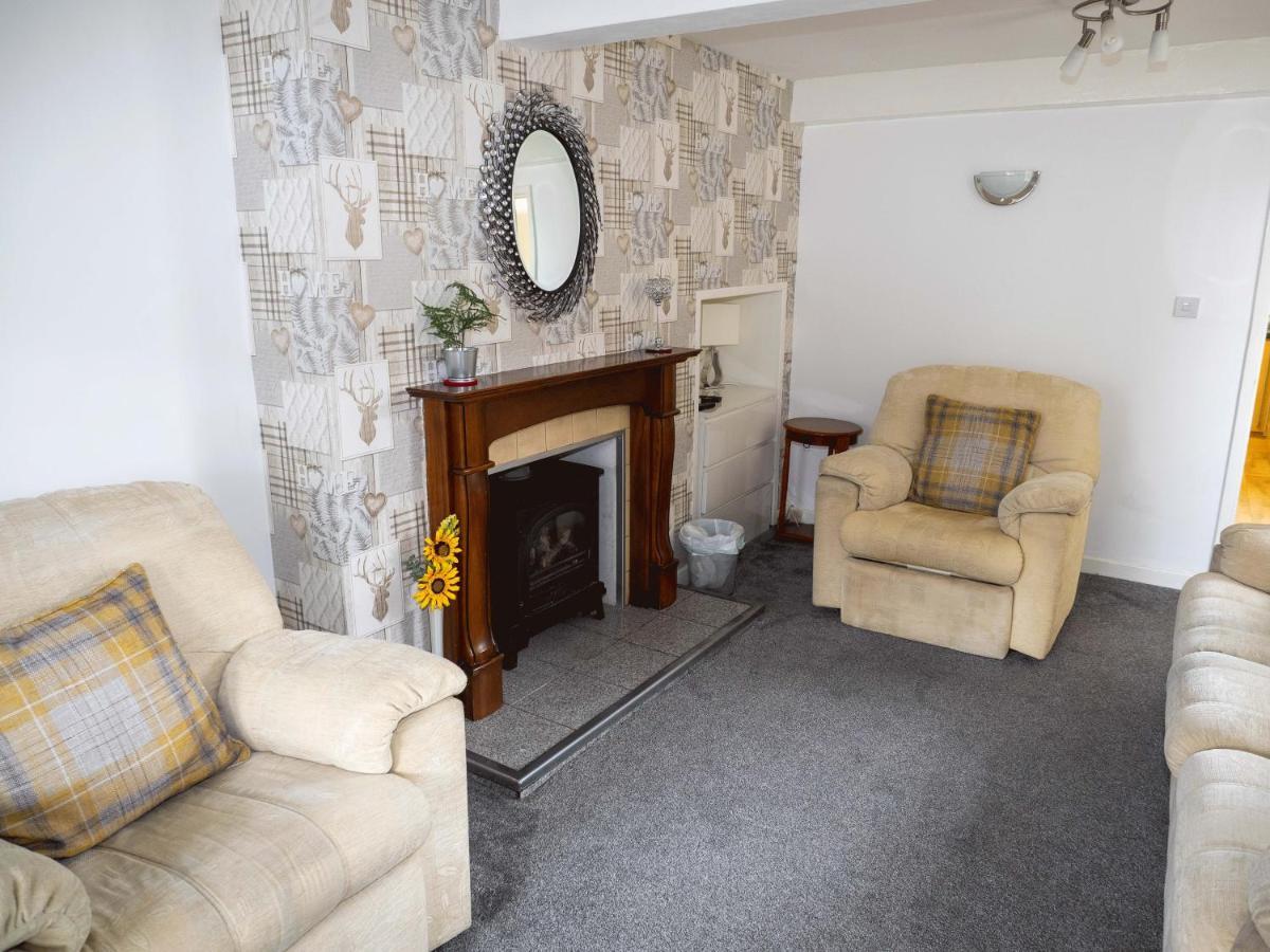 8 Heatons Bridge Road Holiday home